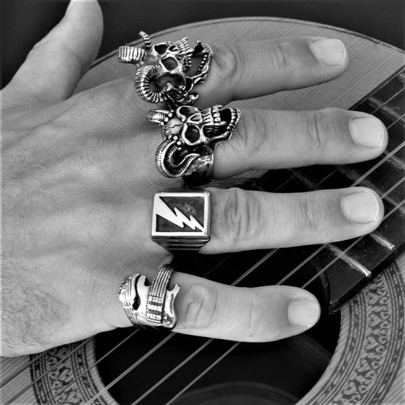 GUITAR RING