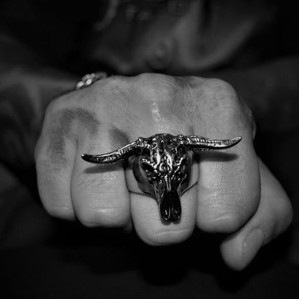 LONGHORN SKULL RING