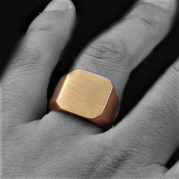 SQUARE GOLD RING