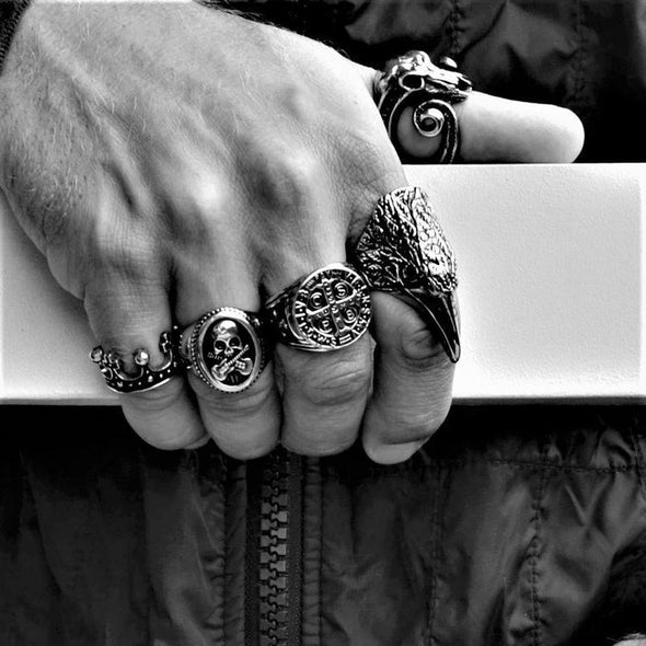 ROCK STAR SKULL RING