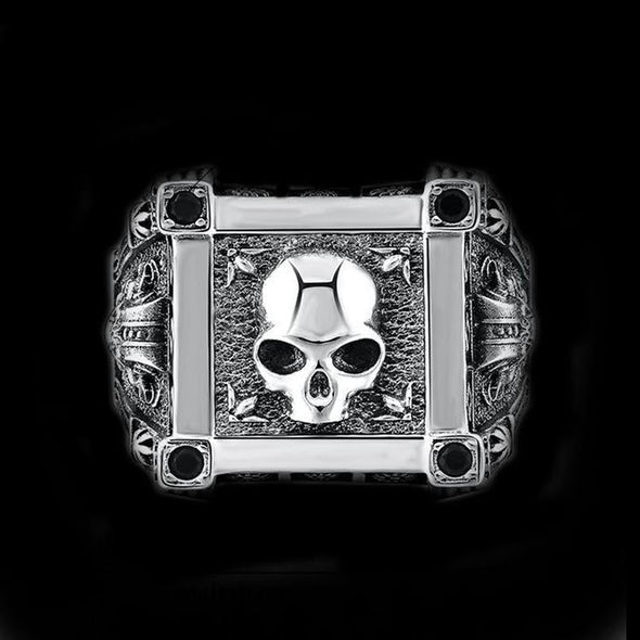 ROYAL SKULL BLACK GEM RING