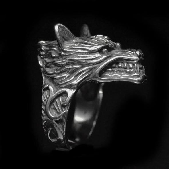 SNARLING WOLF RING